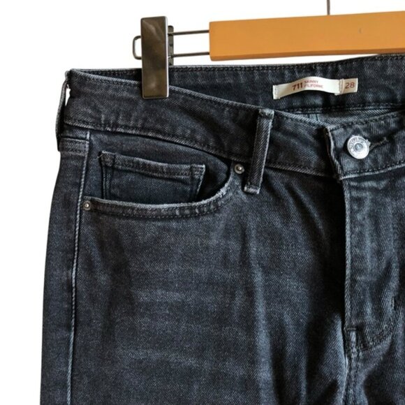 Levi’s 711 Skinny Black Ripped Denim Jeans 28 Distressed - Picture 8 of 14